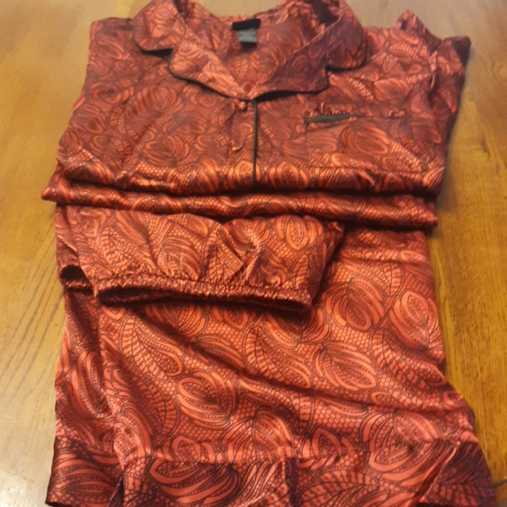 Set of secret treasure sleepwear